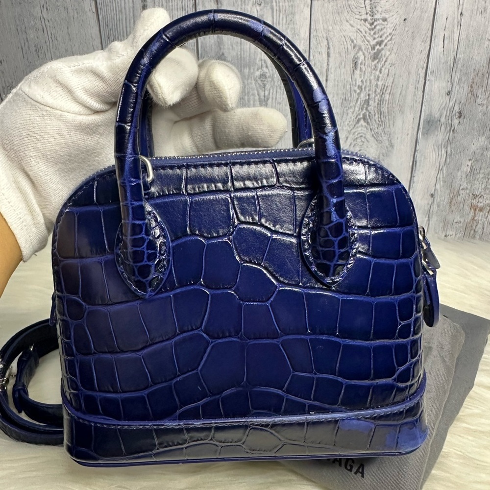 BALENCIAGA ville xxs crocodile -embossed leather in navy - Picture 4 of 15